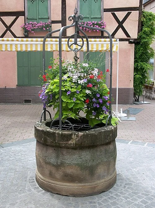 Puits ancien rue des Tondeurs à Mulhouse