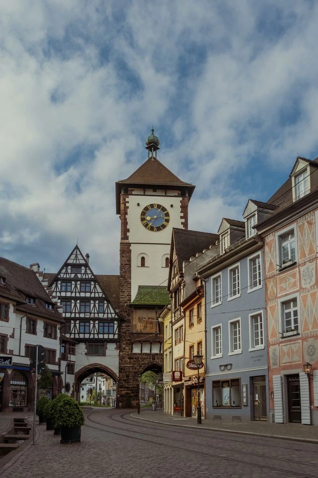 Tour historique Schwabentor à Freiburg im Breisgau, dans la vieille ville